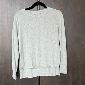 Alo Yoga Long Sleeve Shirt